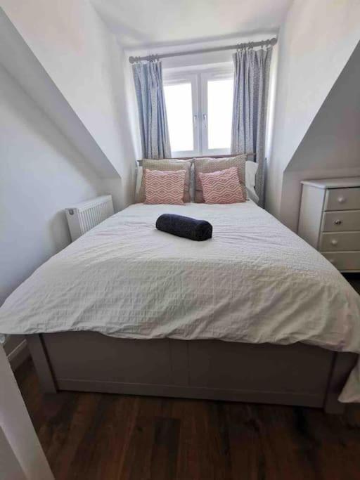 3 Bedroom Well Connected Family Home Free Parking Edimburgo Exterior foto
