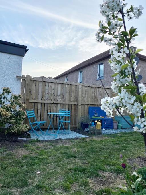 3 Bedroom Well Connected Family Home Free Parking Edimburgo Exterior foto