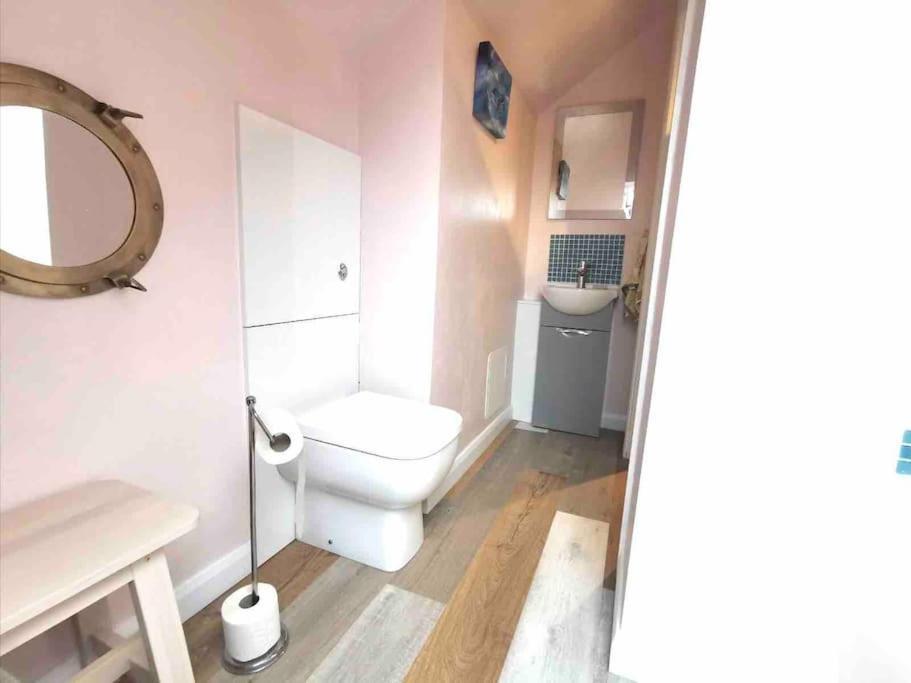 3 Bedroom Well Connected Family Home Free Parking Edimburgo Exterior foto